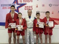 Вольские самбисты завоевали призовые места на соревнованиях в Саратове