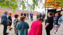 Состоялась встреча главы Вольского муниципального района С.Е. Сафонова с жителями микрорайона "Пролетарский"