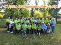 Открытую тренировку в Всемирный день скандинавской ходьбы провели в Вольском муниципальном районе  